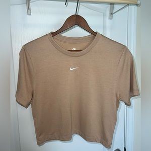 Nike Cropped Tee